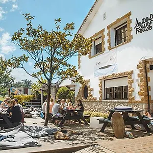 Latas Surf House Ostello